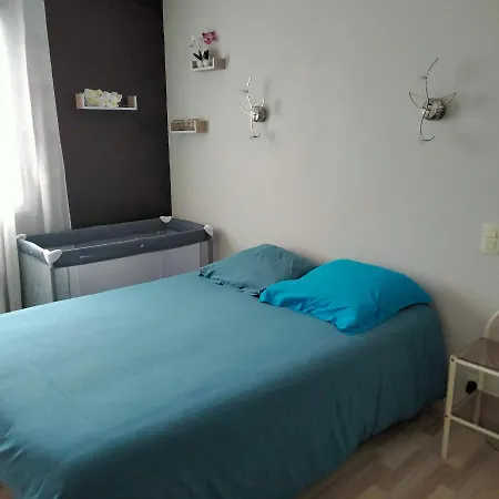 Δωμάτια σε οικογενειακή κατοικία 2 *